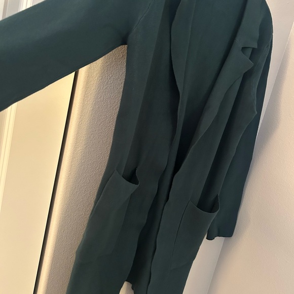 Deluc brand sweater coat. Dark green size . Excellent condition - Picture 4 of 8